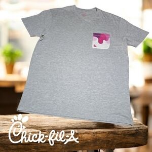 Chick-fil-A Authentic Originals Limited Edition Polynesian Pocket Tee‎ Grey M